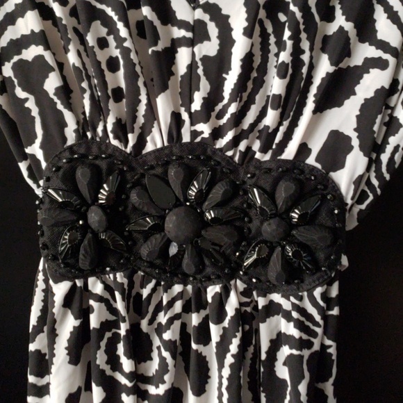 Top - Picture 2 of 3